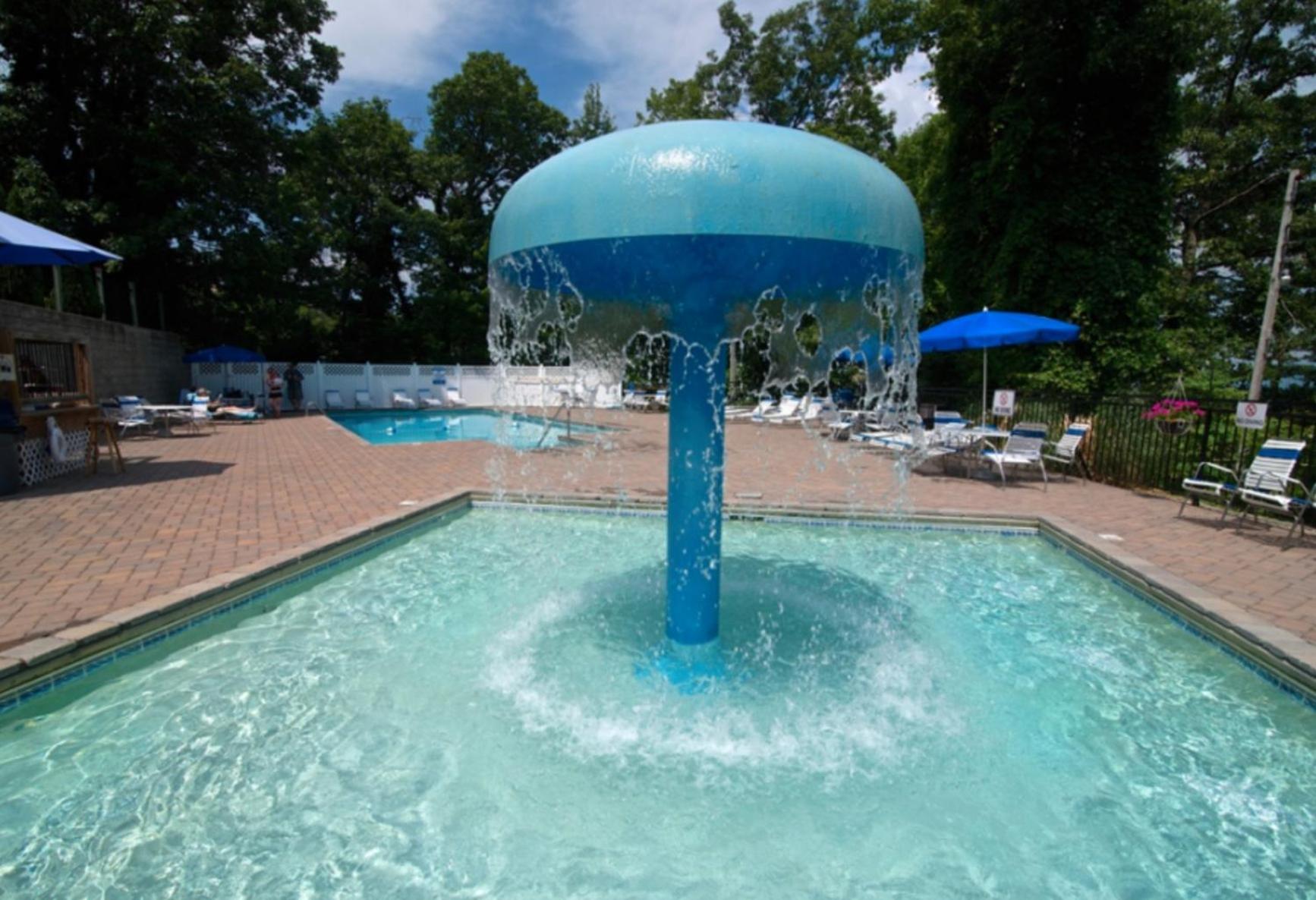 Woodhaven - Private - 3 Suites - Gorgeous Views - 3 Pools - Gamerm - Hottub - Lots Of Bears Gatlinburg Dış mekan fotoğraf