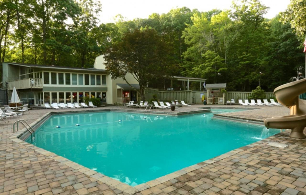 Woodhaven - Private - 3 Suites - Gorgeous Views - 3 Pools - Gamerm - Hottub - Lots Of Bears Gatlinburg Dış mekan fotoğraf