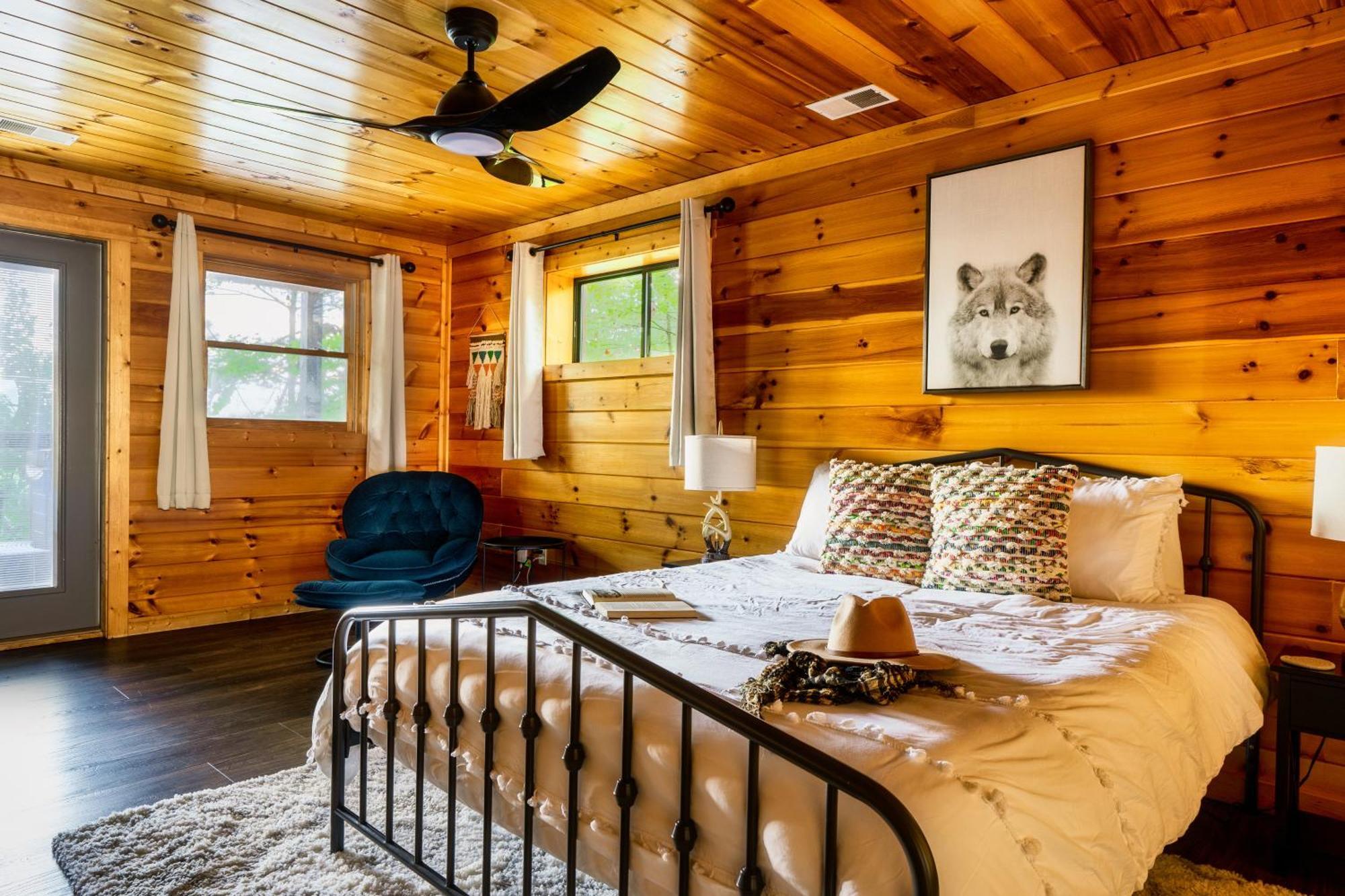 Woodhaven - Private - 3 Suites - Gorgeous Views - 3 Pools - Gamerm - Hottub - Lots Of Bears Gatlinburg Dış mekan fotoğraf