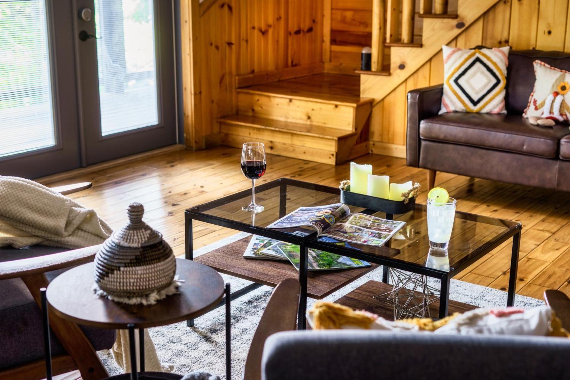 Woodhaven - Private - 3 Suites - Gorgeous Views - 3 Pools - Gamerm - Hottub - Lots Of Bears Gatlinburg Dış mekan fotoğraf